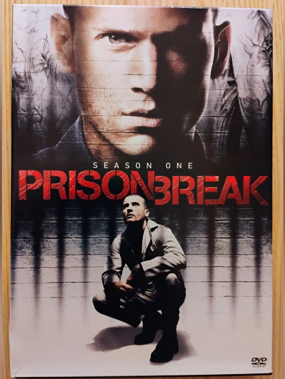 Prison Break Season One DVD — Widescreen, 6 Disc Set